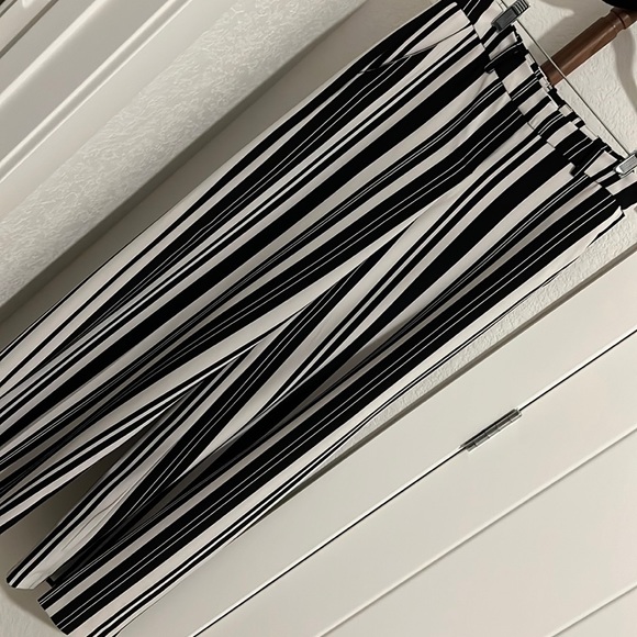 New York & Company - Striped Wide Leg Trousers - Picture 1 of 5